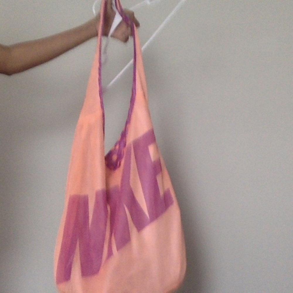 NIKE POOL/BEACH/GYM BAG